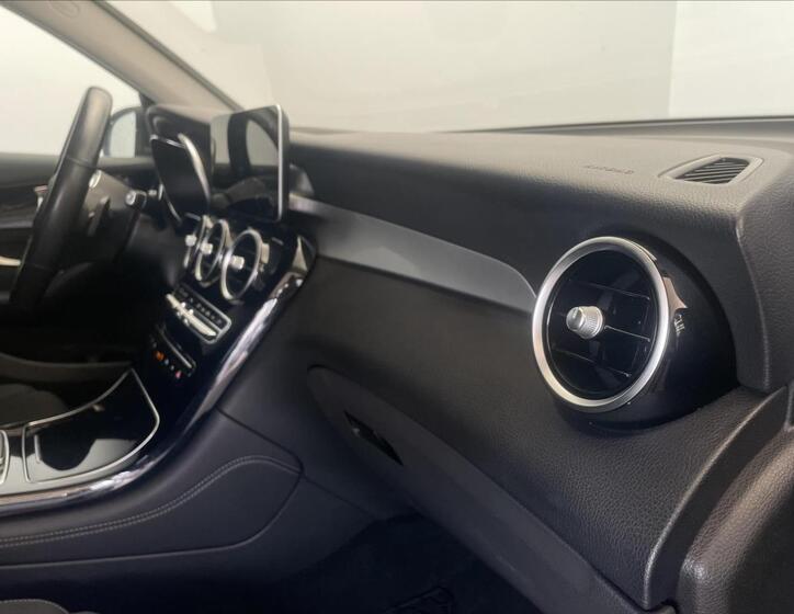 Mercedes-Benz GLC 17