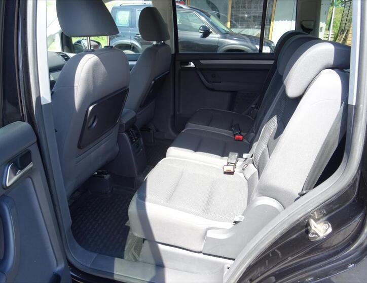 Volkswagen Touran 10