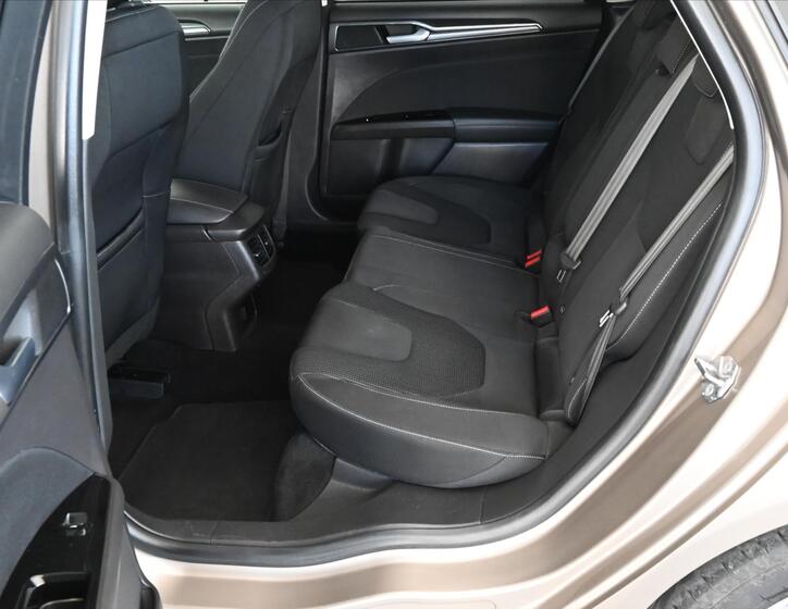 Ford Mondeo 10