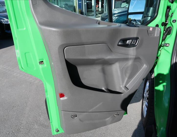 Ford Transit 18