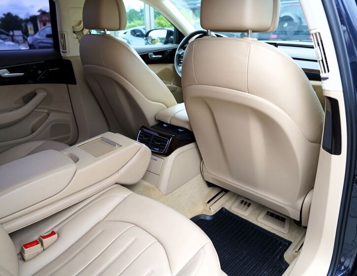 Audi A8 28