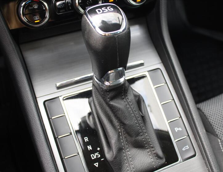 Škoda Superb 19