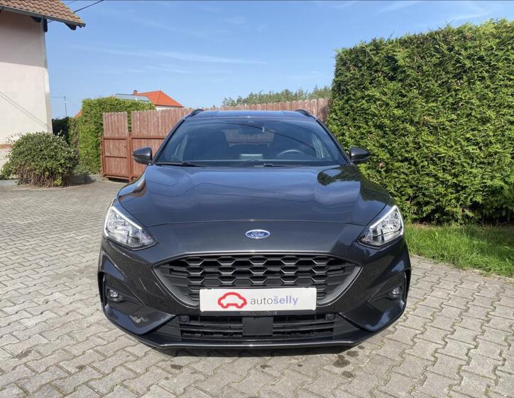 Ford Focus 8