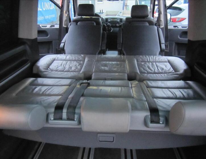 Volkswagen Multivan 46