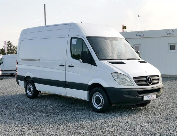 Mercedes-Benz Sprinter 2