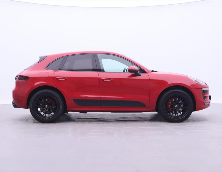 Porsche Macan 8