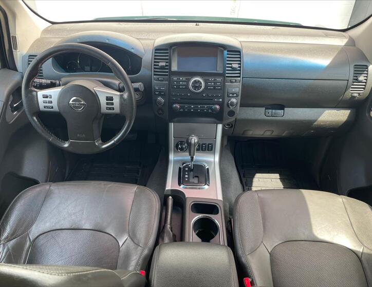 Nissan Navara 14