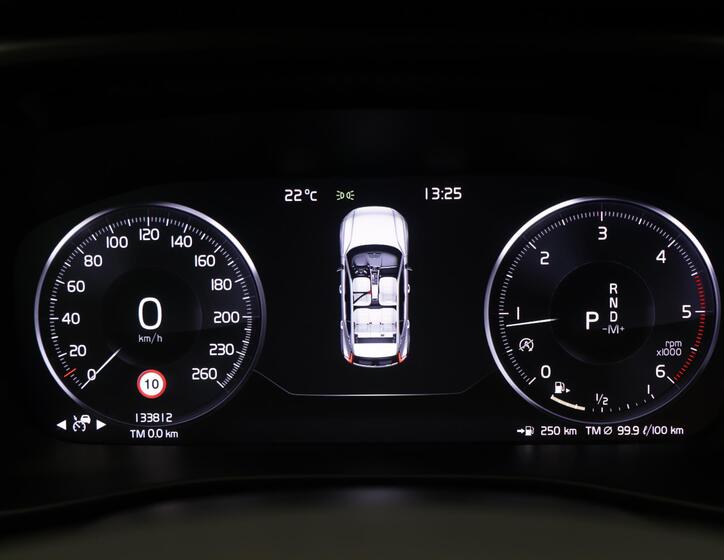 Volvo XC40 17