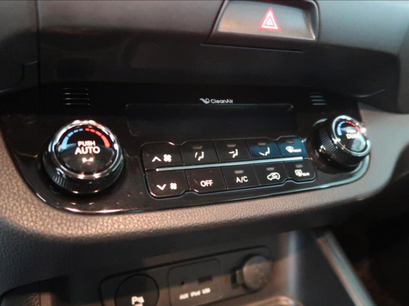 KIA Sportage 12