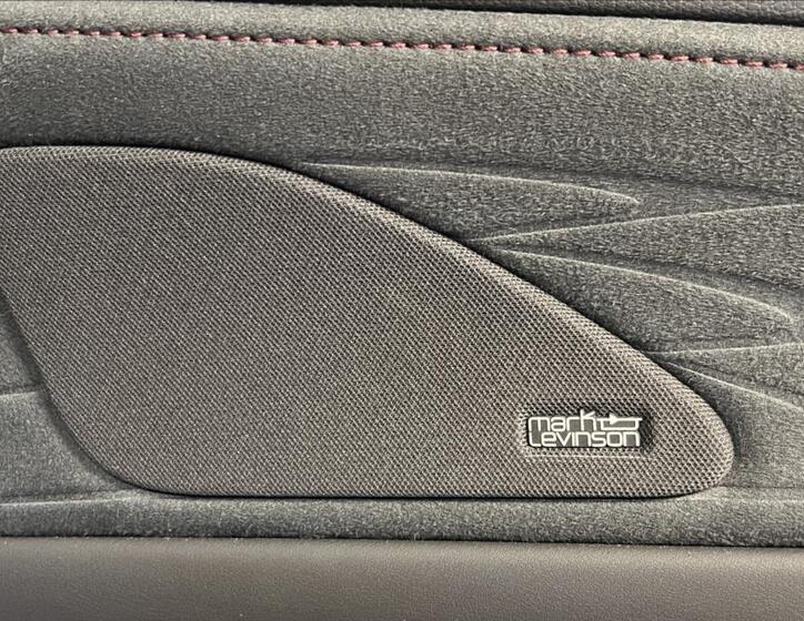 Lexus RX 500h 16