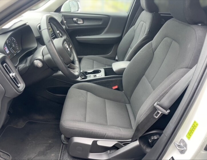 Volvo XC40 6