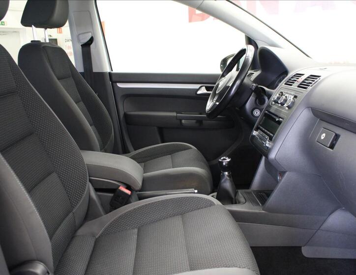 Volkswagen Touran 12