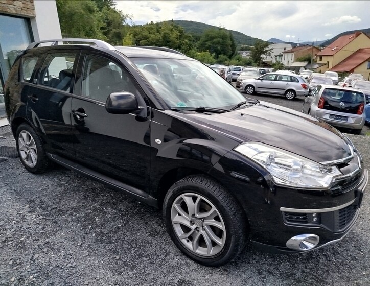 Citroën C-Crosser 8