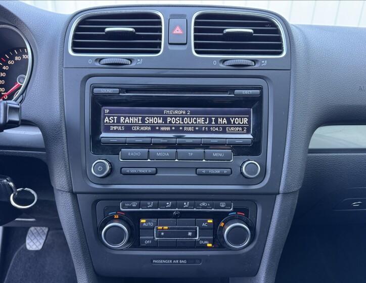 Volkswagen Golf 37