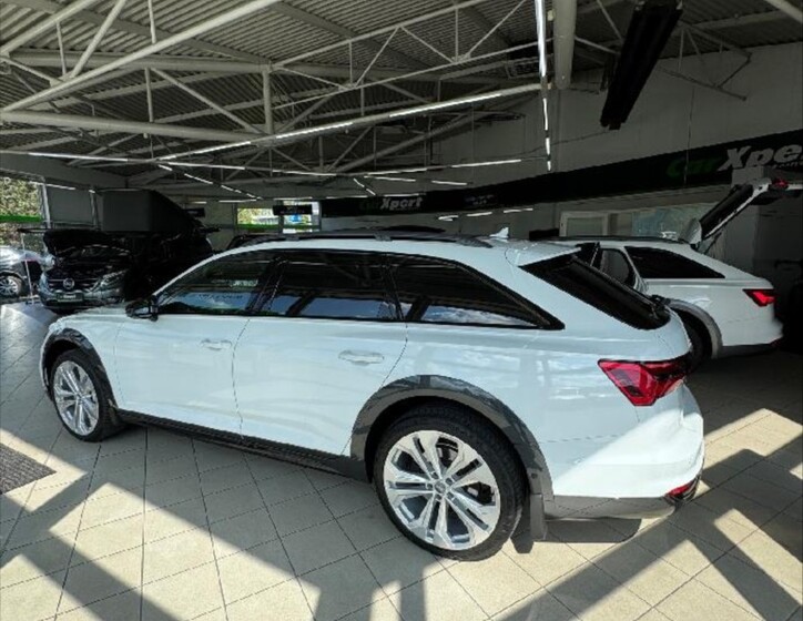 Audi A6 Allroad 14