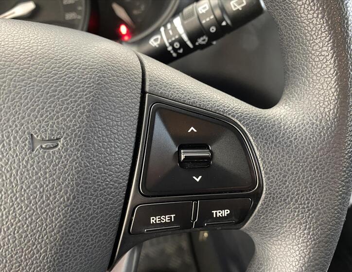 KIA Rio 13