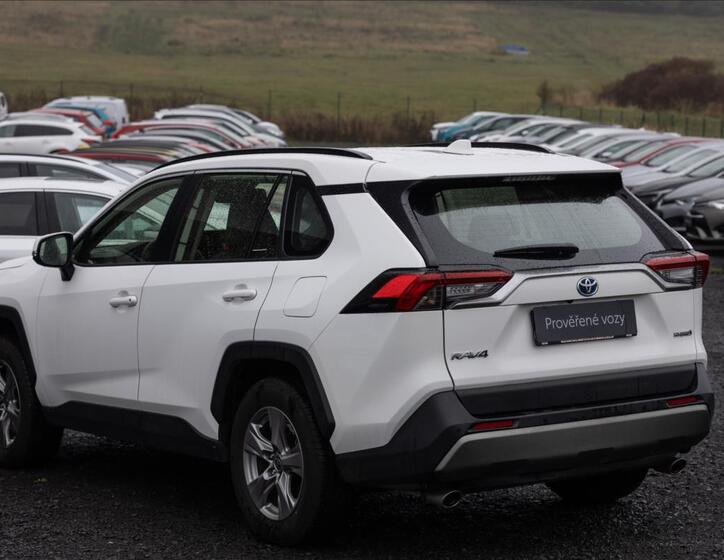 Toyota RAV4 15