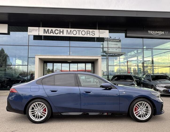 BMW i5 5