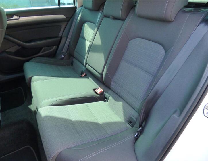 Volkswagen Passat 44
