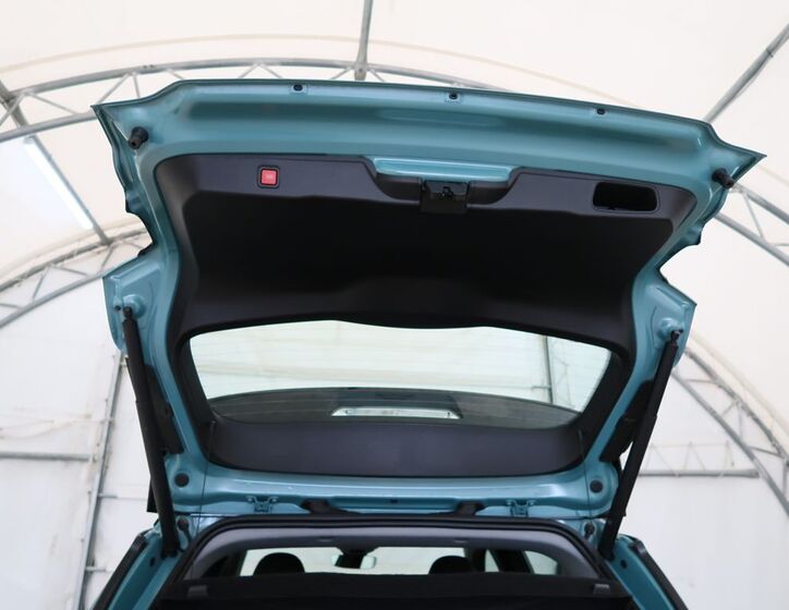 Jeep Avenger 13