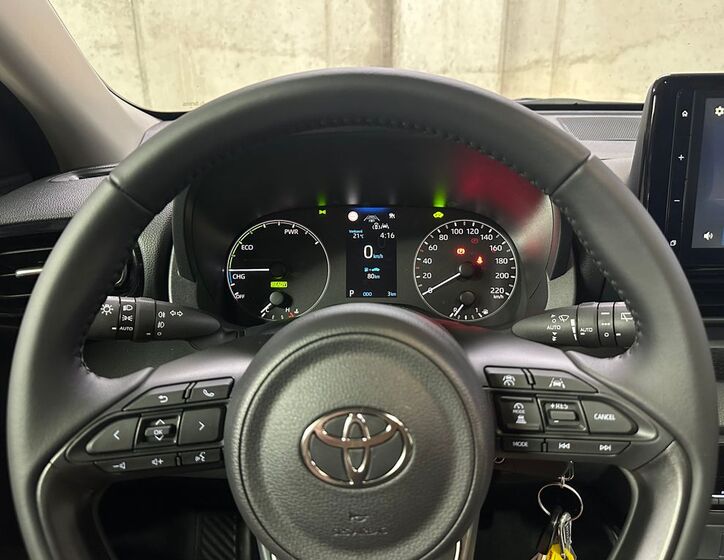 Toyota Yaris 14