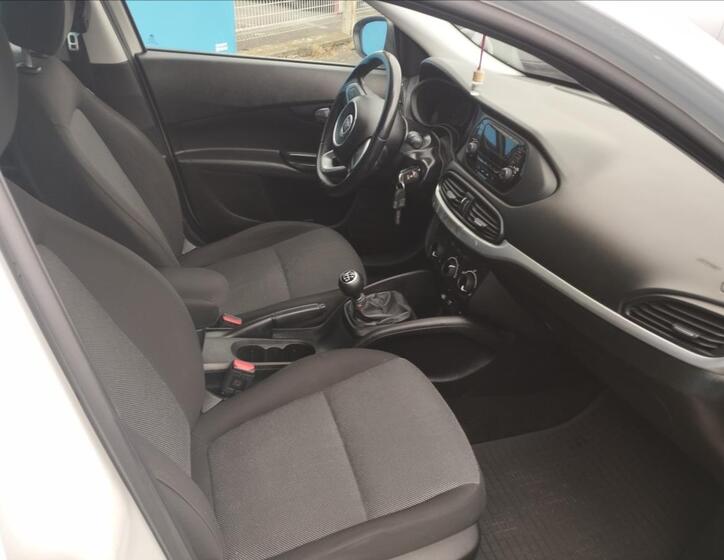 Fiat Tipo 8