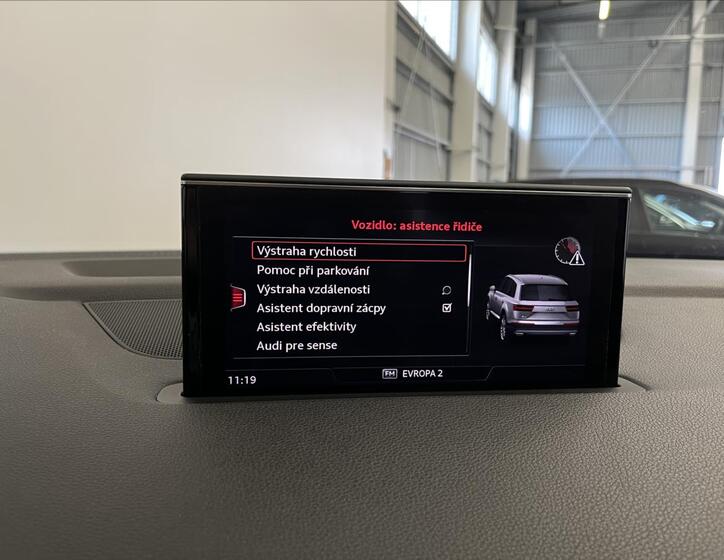 Audi SQ7 8