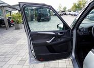 Ford Galaxy 14