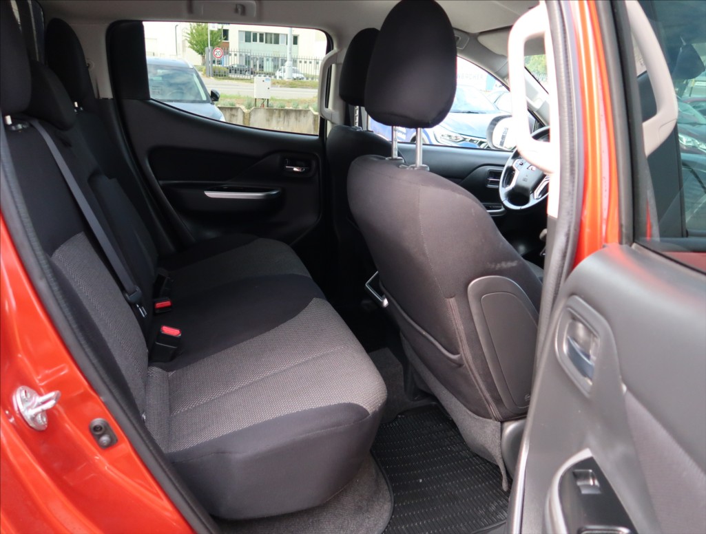 Mitsubishi L200