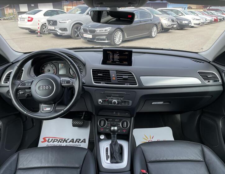 Audi Q3 12