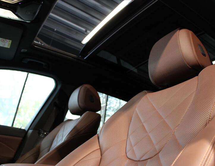 BMW X5 8