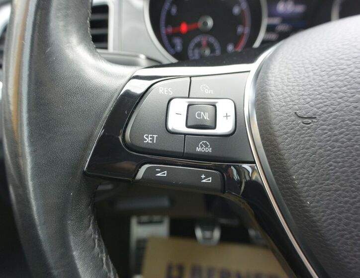 Volkswagen Golf Sportsvan 15