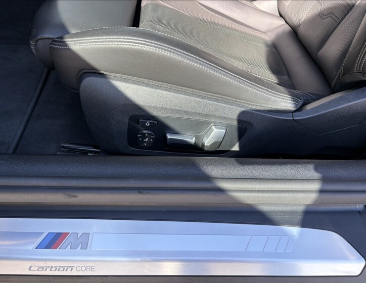 BMW Řada 8 24