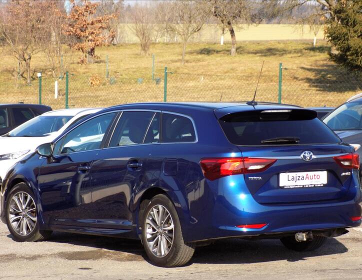 Toyota Avensis 6