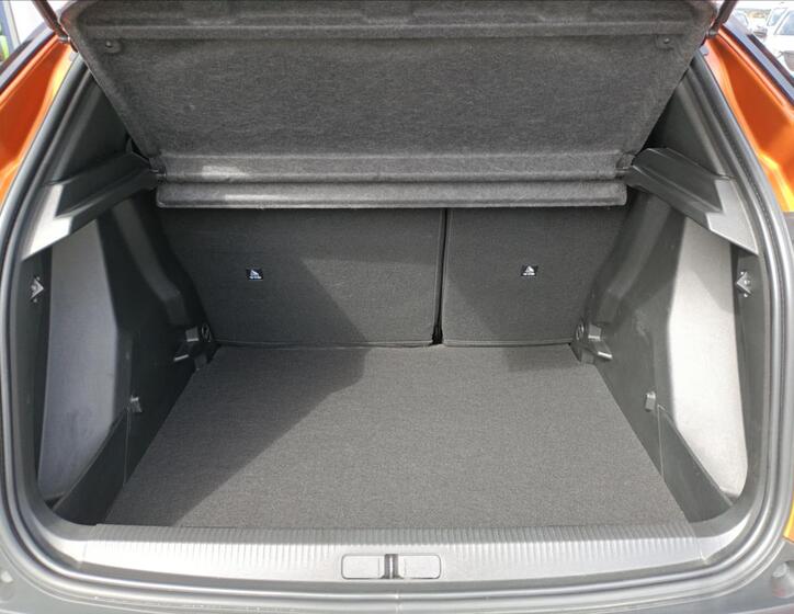 Peugeot 2008 6