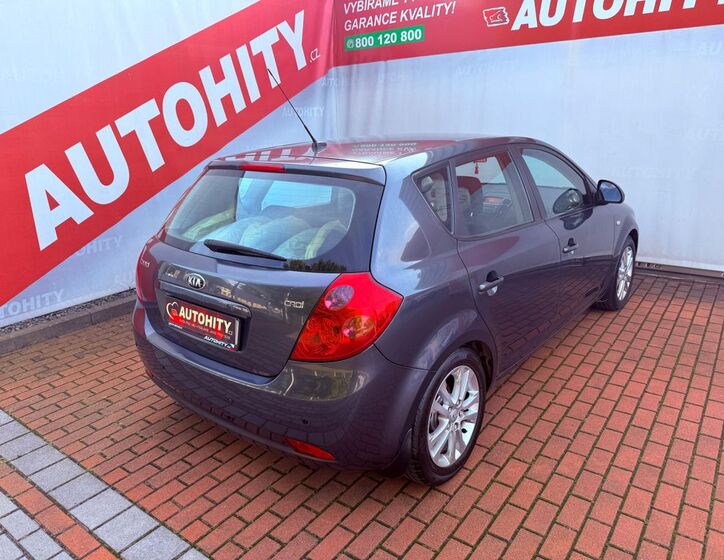 KIA Ceed 8