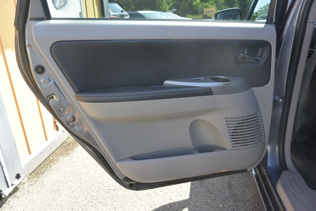 Mitsubishi Grandis