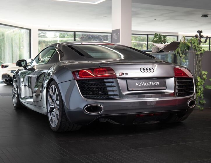 Audi R8 4