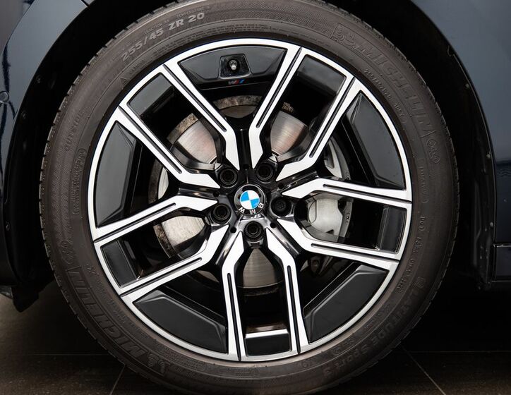 BMW Řada 7 22