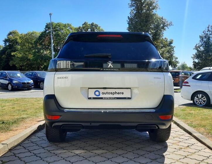 Peugeot 5008 11