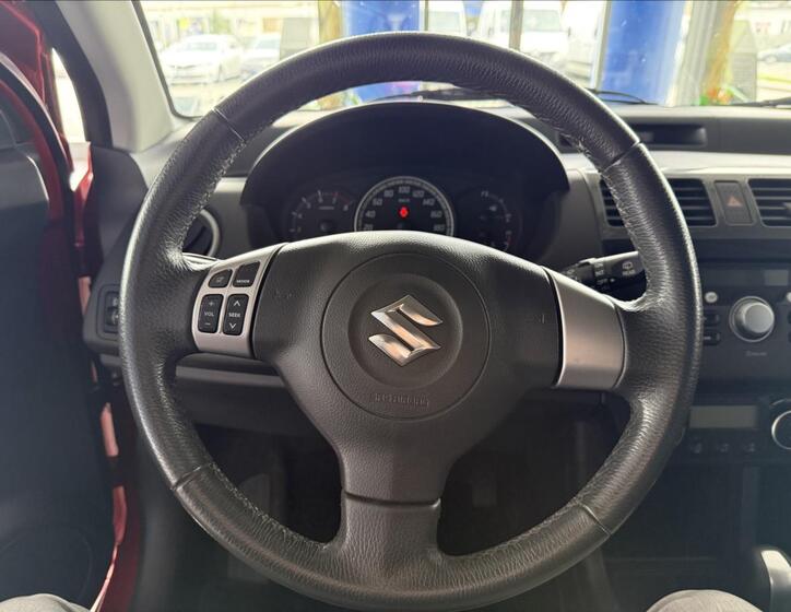 Suzuki Swift 13