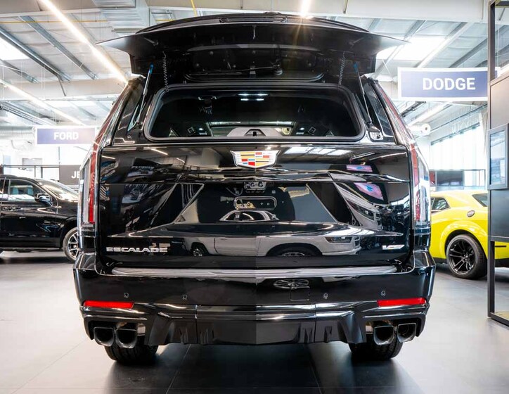 Cadillac Escalade 6