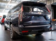 Cadillac Escalade 2