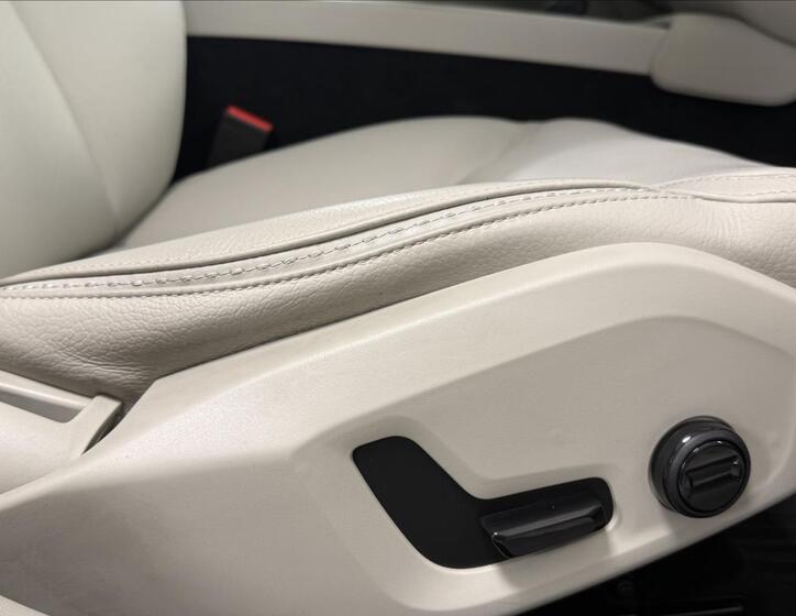 Volvo V90 13
