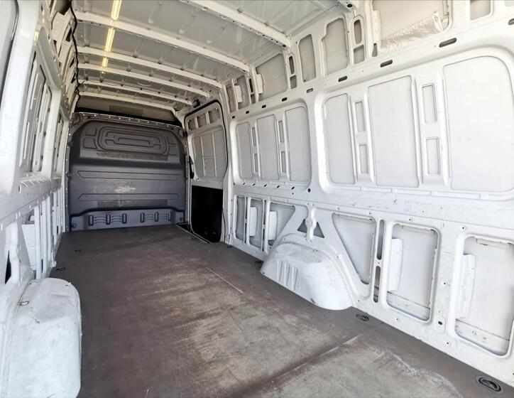 Mercedes-Benz Sprinter 18