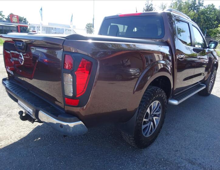 Nissan Navara 10