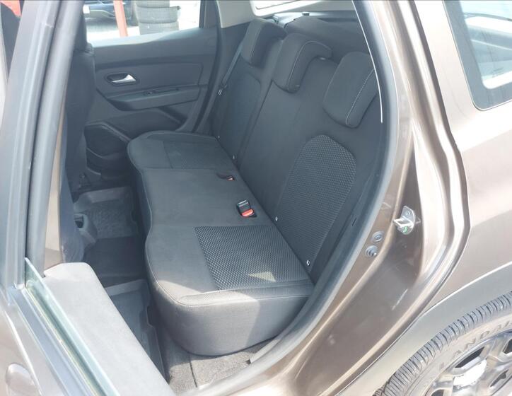 Dacia Duster 14