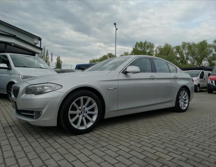 BMW Řada 5 8