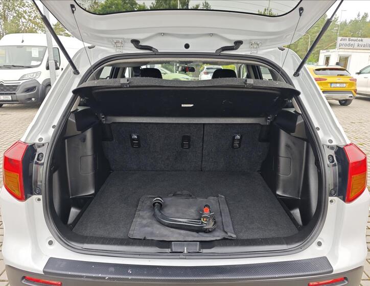 Suzuki Vitara 12