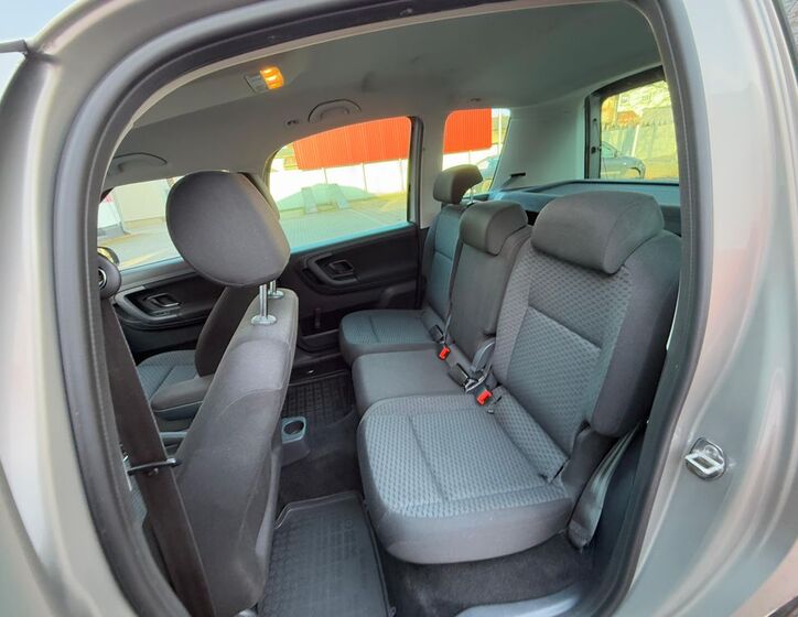 Škoda Roomster 10